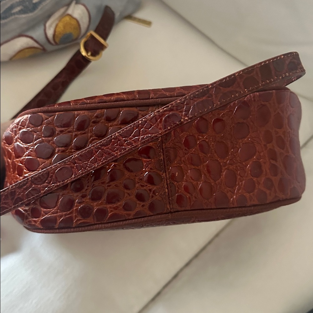 Vintage Ferragamo cross body bag - Picture 3 of 3